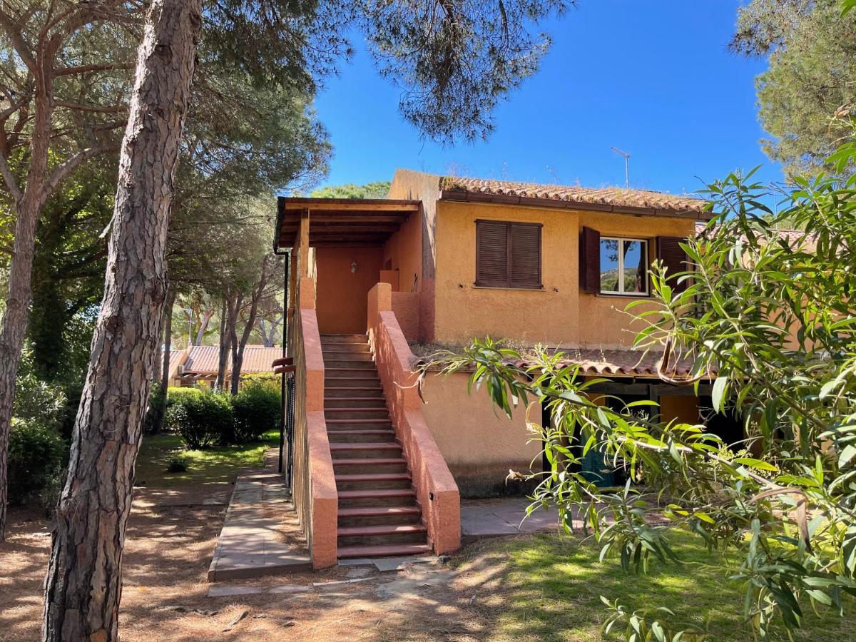 Beach House Calaverde Village Santa Margherita di Pula Bagian luar foto
