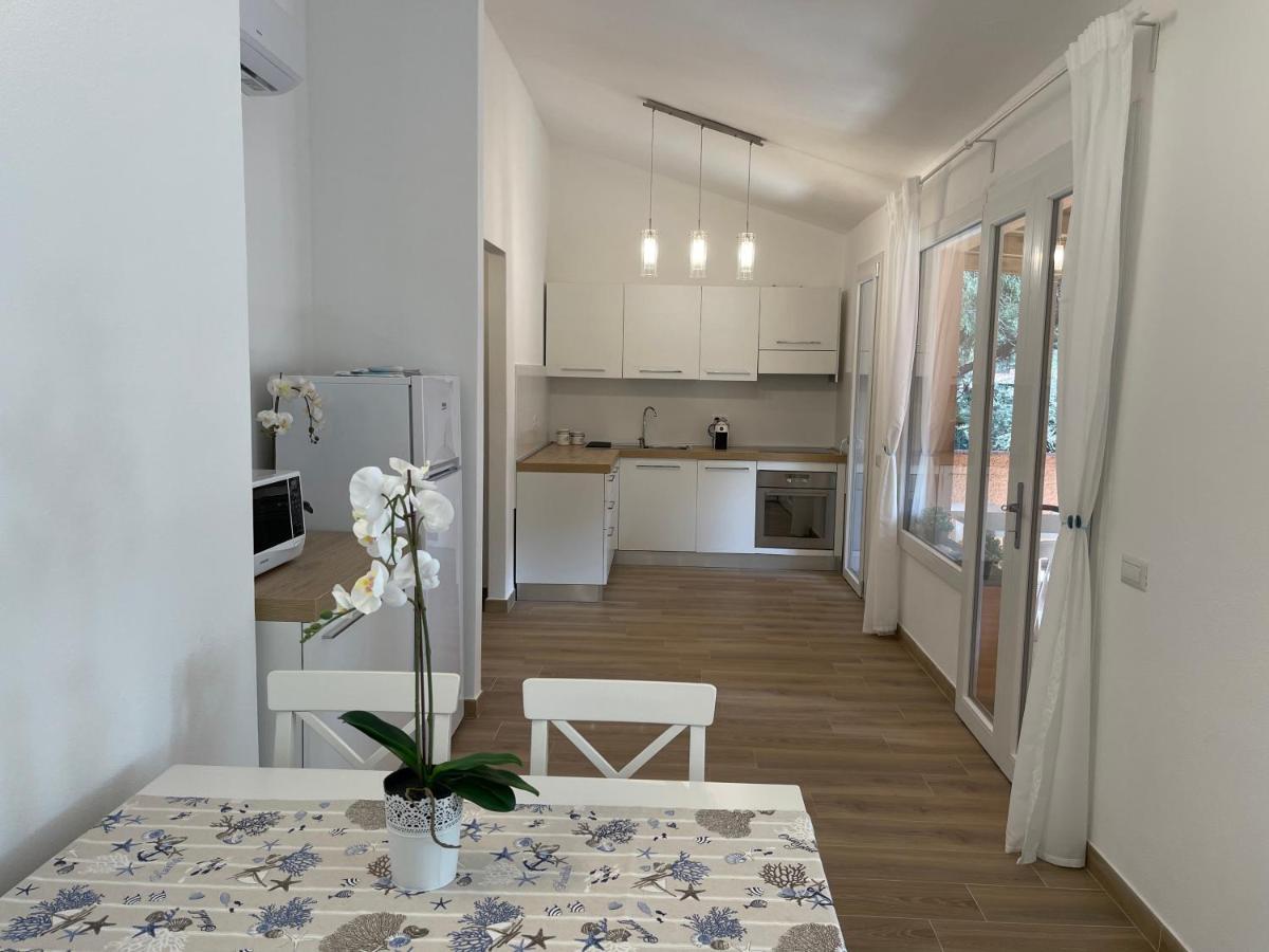 Beach House Calaverde Village Santa Margherita di Pula Bagian luar foto
